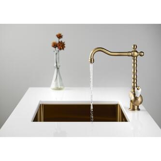 KIRKÉ WHITE Küchenarmatur, weisser Hebel, bronze